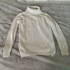 Forever 21 cream colored turtleneck